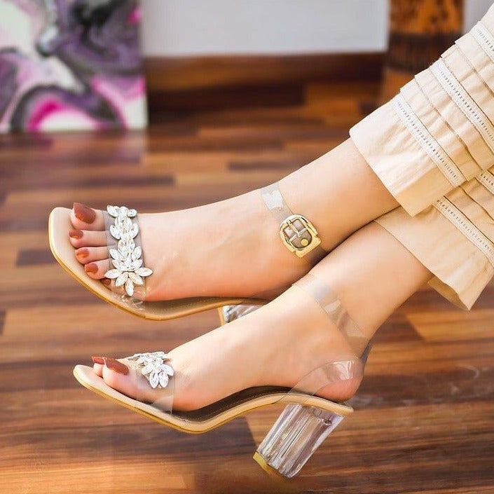 TRANSPARENT BROCHE