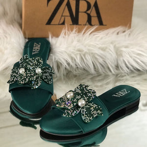 MAISH FLOWER FLATS
