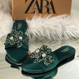 MAISH FLOWER FLATS