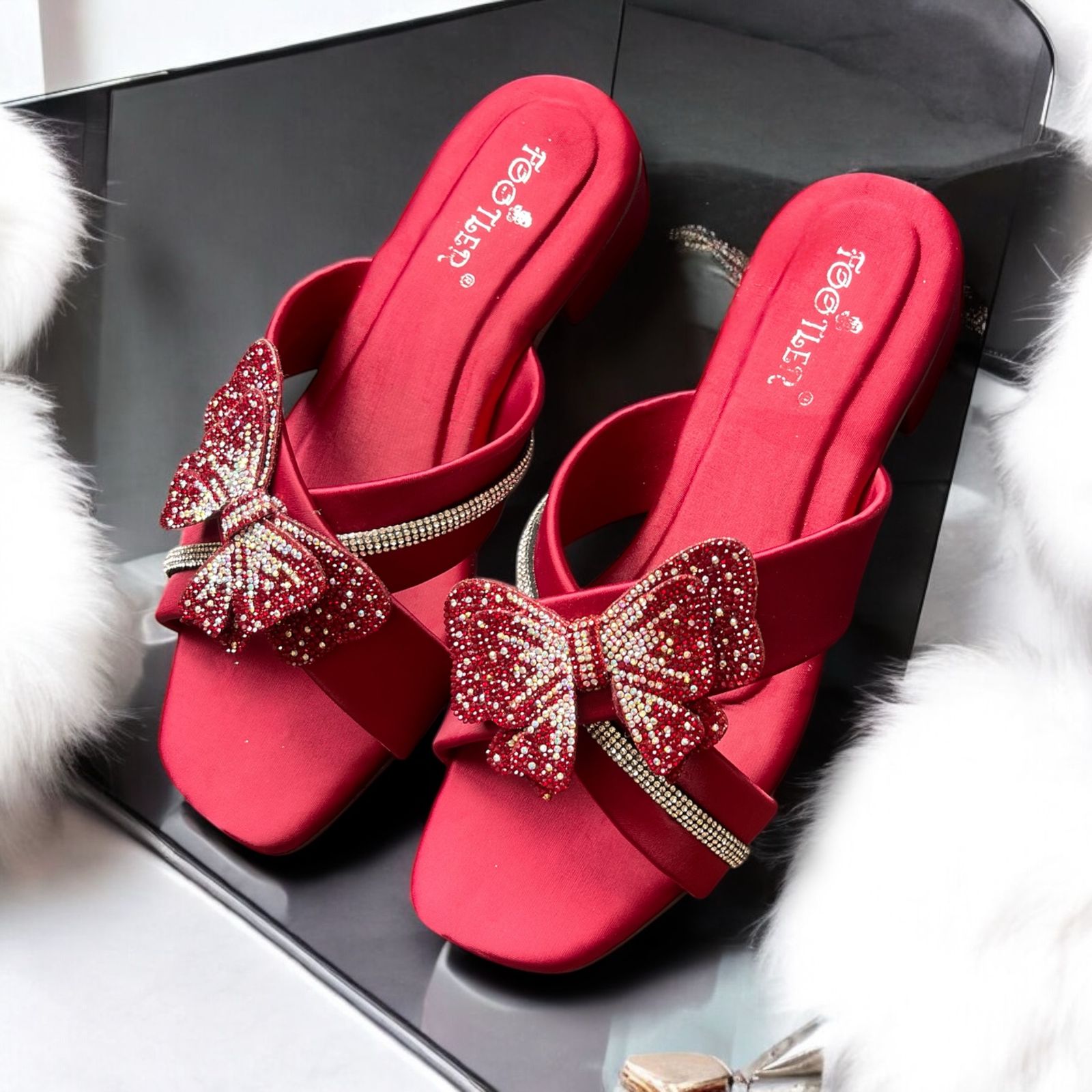 BUTTERFLY FLATS