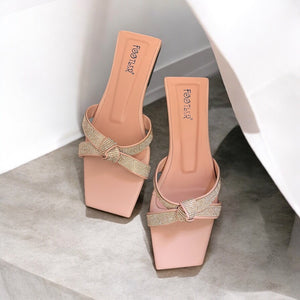 KNOTTED FLATS