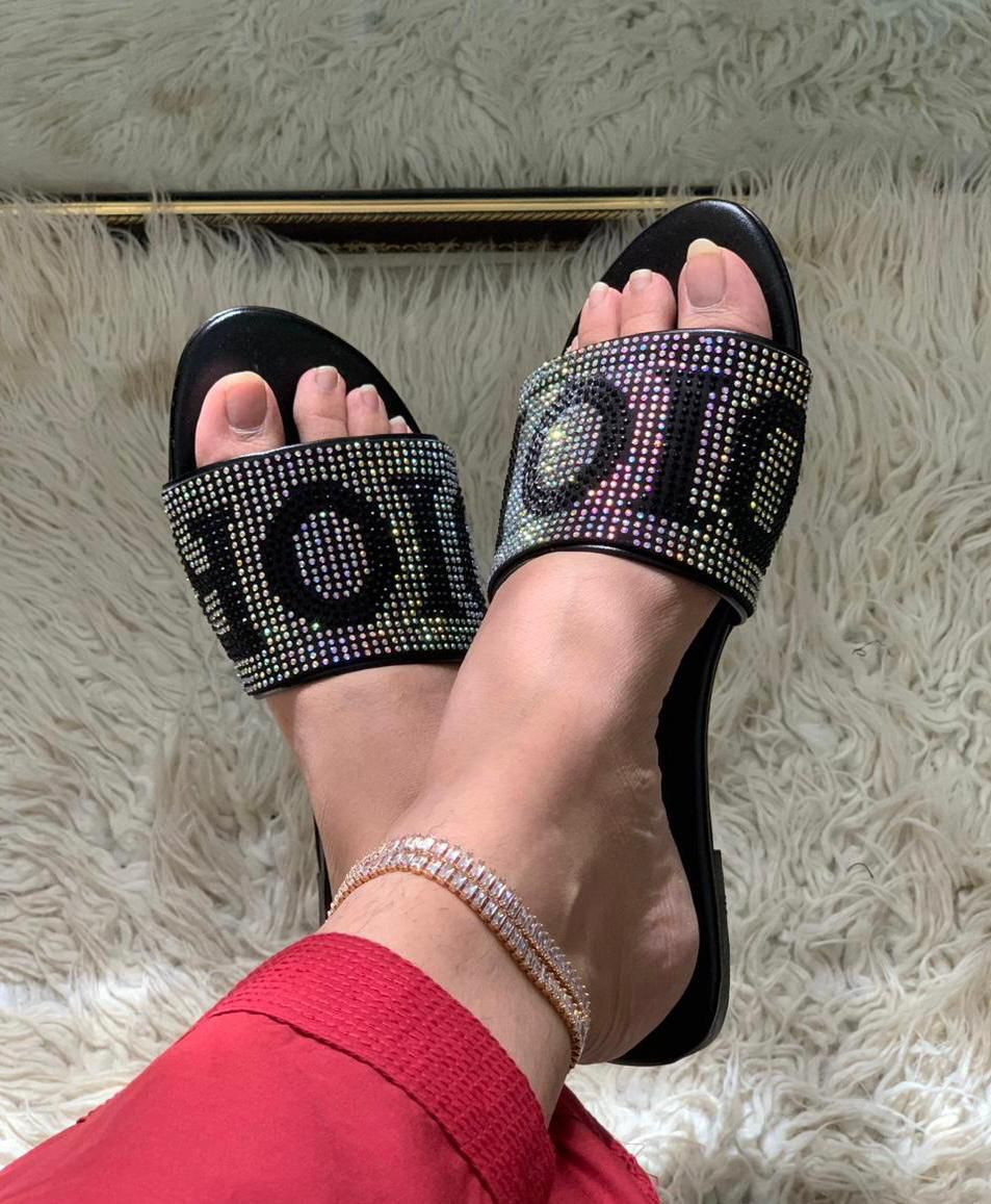 GLITTER FLATS