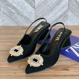 TRIANGLE HEELS
