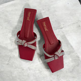 KNOTTED FLATS