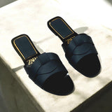 CRISS CROSS FLATS
