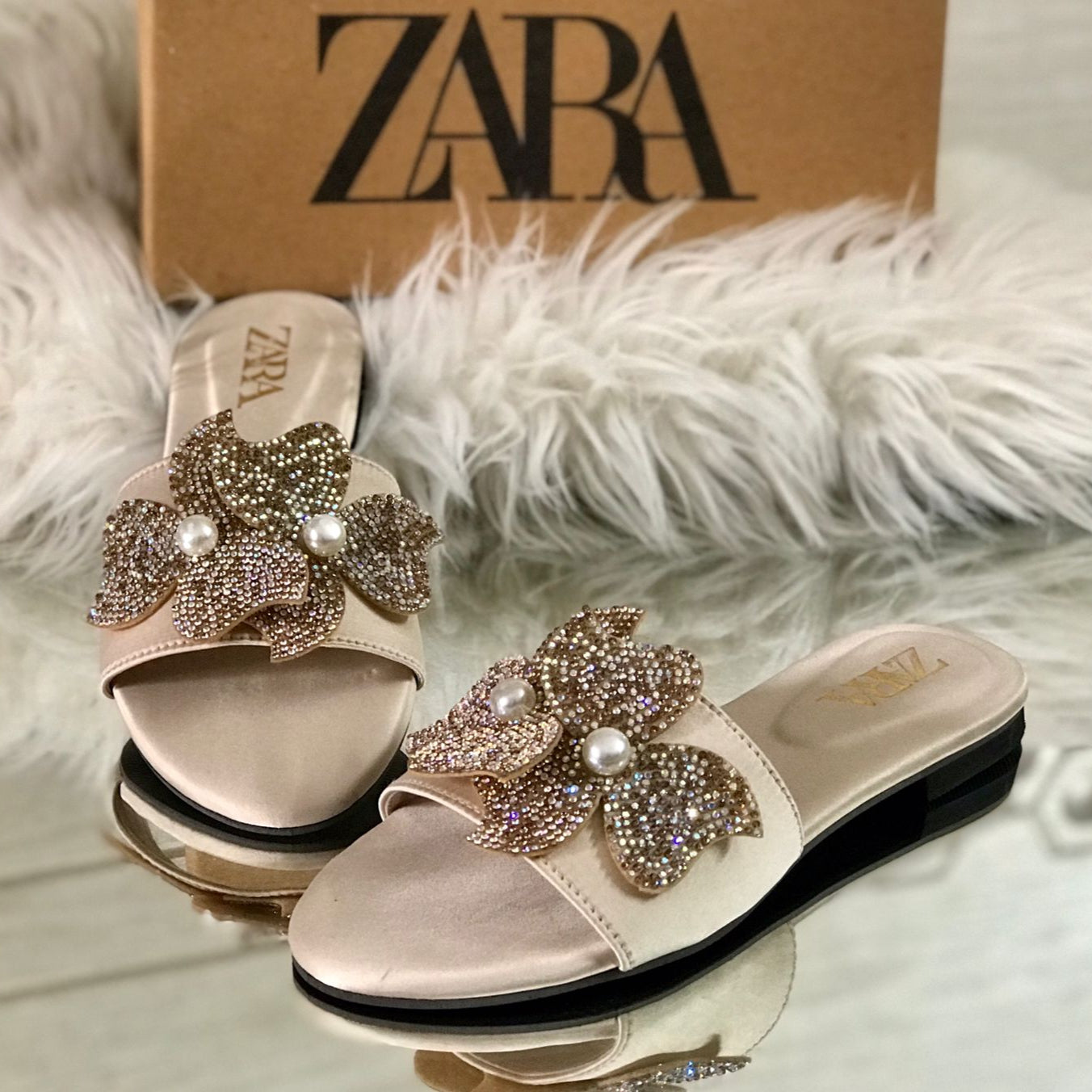 MAISH FLOWER FLATS