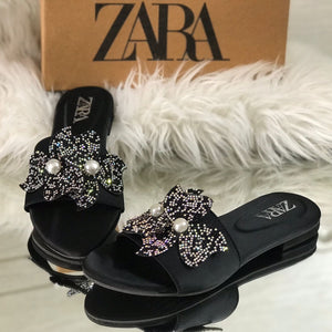 MAISH FLOWER FLATS