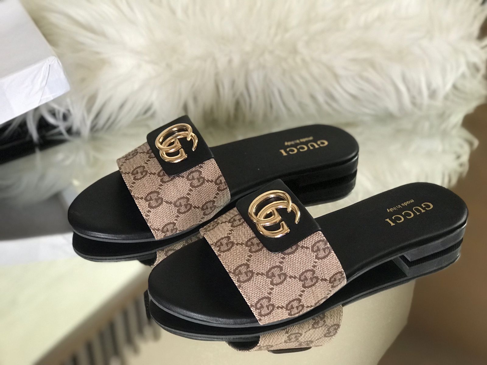 GG SIGNATURE FLATS