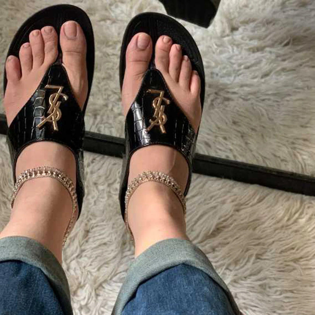 CROCODILE FLIP FLOPS