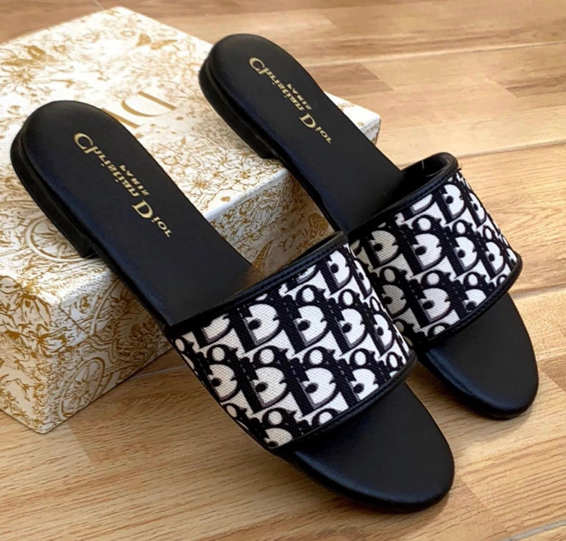 CODED BLACK FLATS