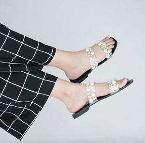TRANSPARENT PEARLS