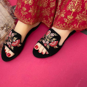 FLOWER EMBROIDEY